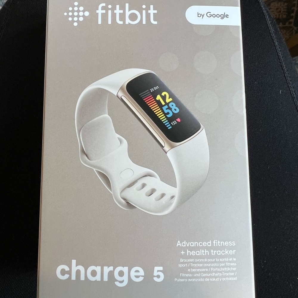 Fitbit Charge 5